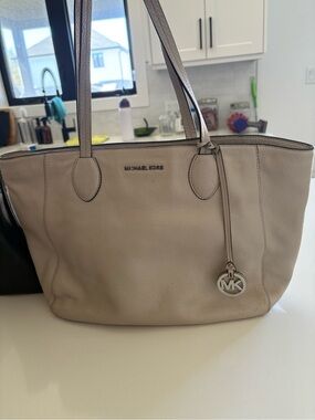 MICHAEL KORS Grey Leather Tote Bag